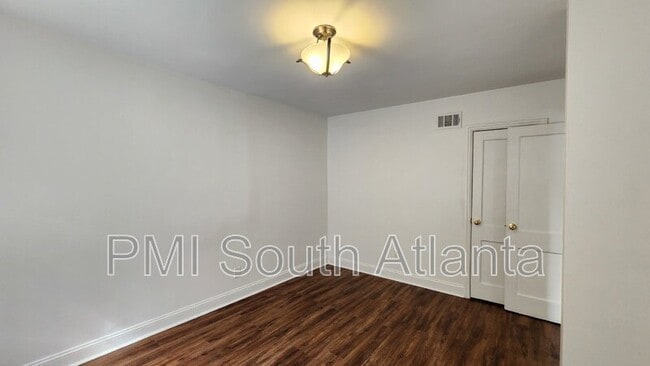 Building Photo - 1201 Hosea L Williams Dr SE
