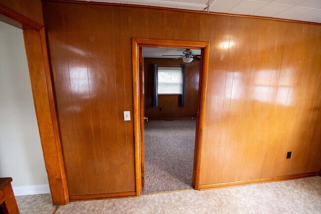 Building Photo - 112 E 15th St