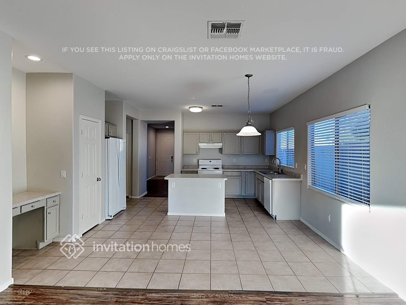 Building Photo - 14913 N 153rd Ave