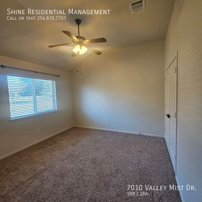 Building Photo - 7010 Valley Mist Dr