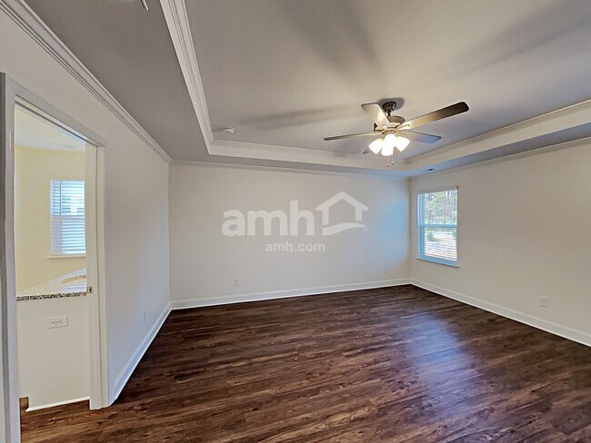 Building Photo - 1006 Bentley Pl