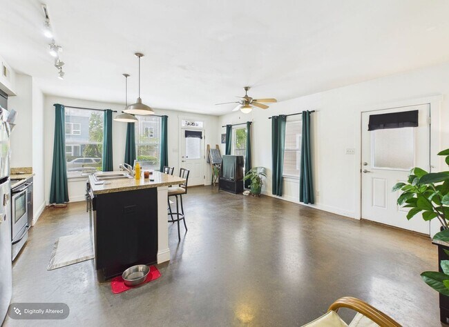 Building Photo - 1112 Porter St