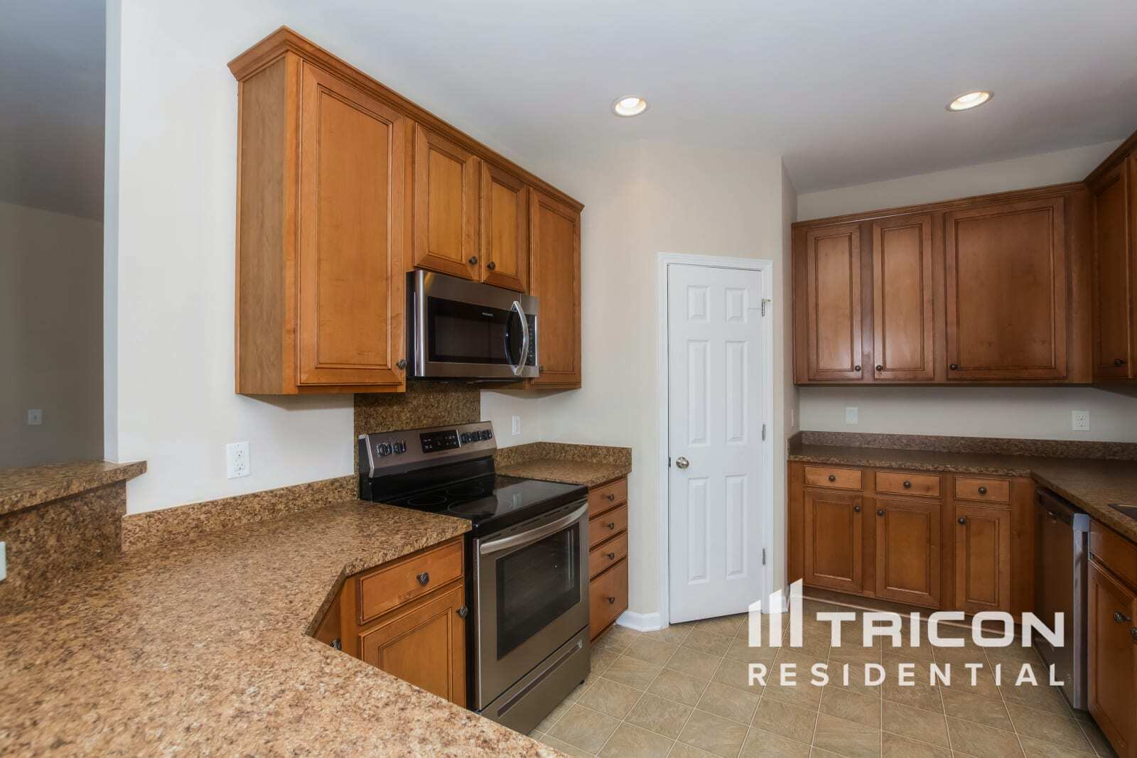 Building Photo - 915 Old Forester Ln
