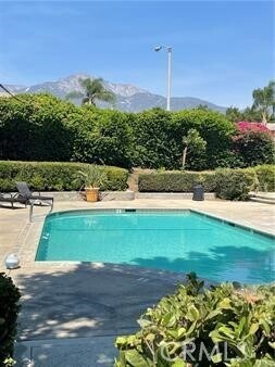 Building Photo - 9848 Yale Dr