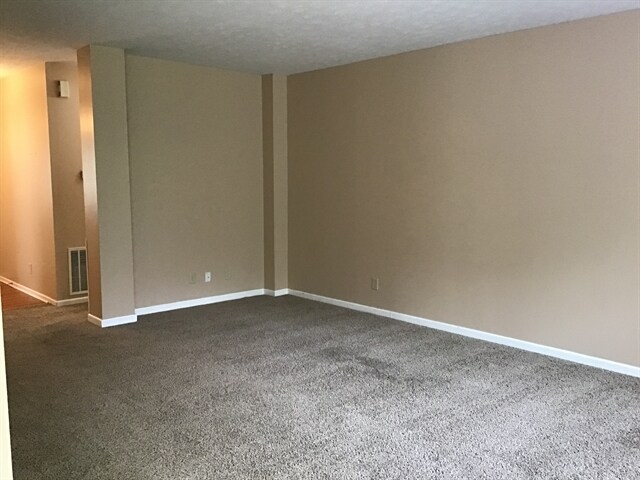 Building Photo - 8060 Chesterhill Way