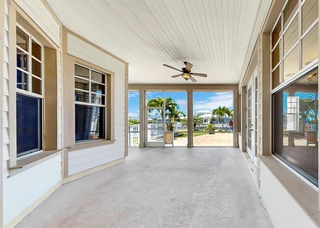 Building Photo - 5704 Sea Trout Pl