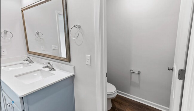 Building Photo - 237 Justify Ave