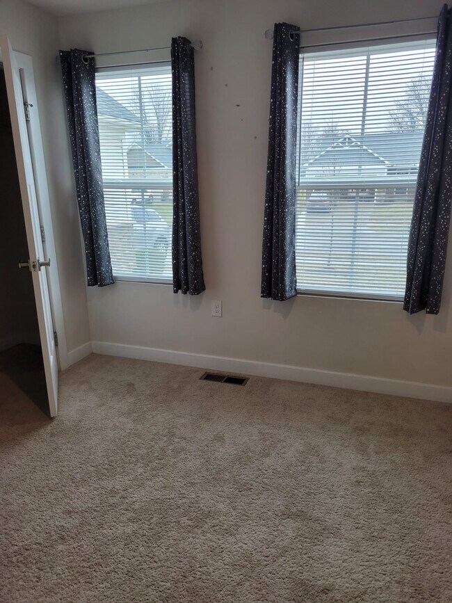 Building Photo - 11 Ticket Wy