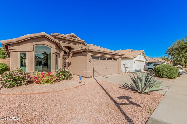 Building Photo - 3022 E Captain Dreyfus Ave