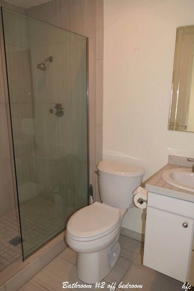 Building Photo - 2247 Mira Monte Cir W