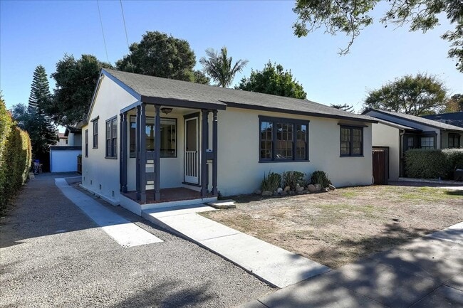 Building Photo - 721 W Mission St