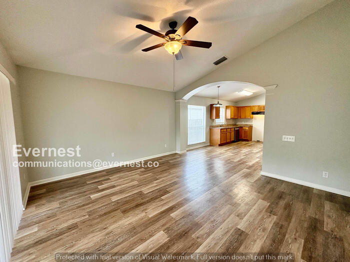 Building Photo - 10433 Hunters Haven Blvd