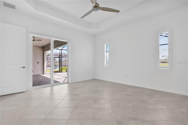 Building Photo - 15925 Sugar Hl Dr