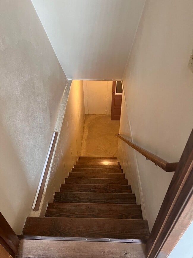 Building Photo - 443