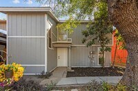 Building Photo - 4813 Yucca Hill Dr