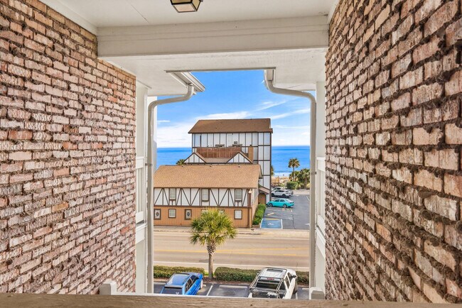 Building Photo - 2805B N Ocean Blvd