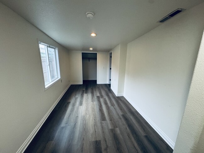 Building Photo - 407 Jersey St