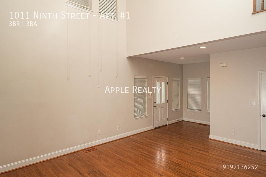 Building Photo - 1011 Ninth Street-Apt. #1