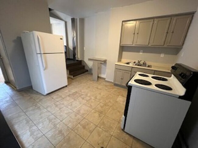 Building Photo - 1808-1810 S 6th St