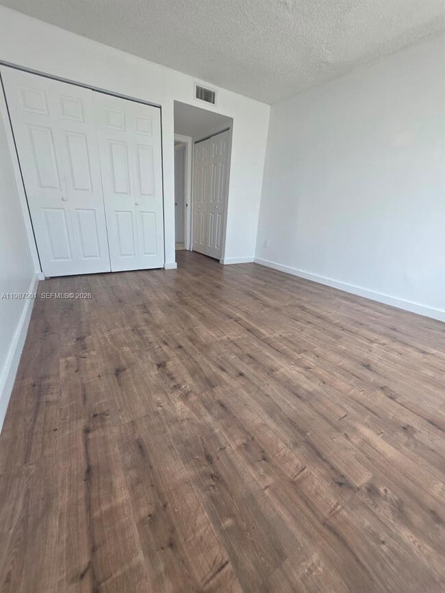 Building Photo - 494 NW 165th St