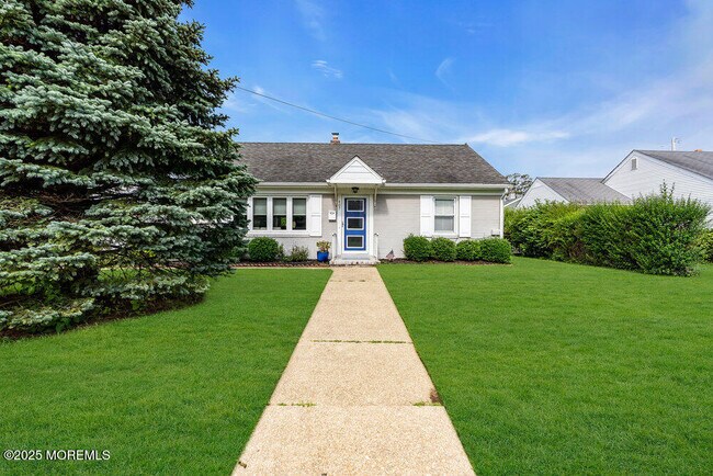 Building Photo - 407 8th Ave