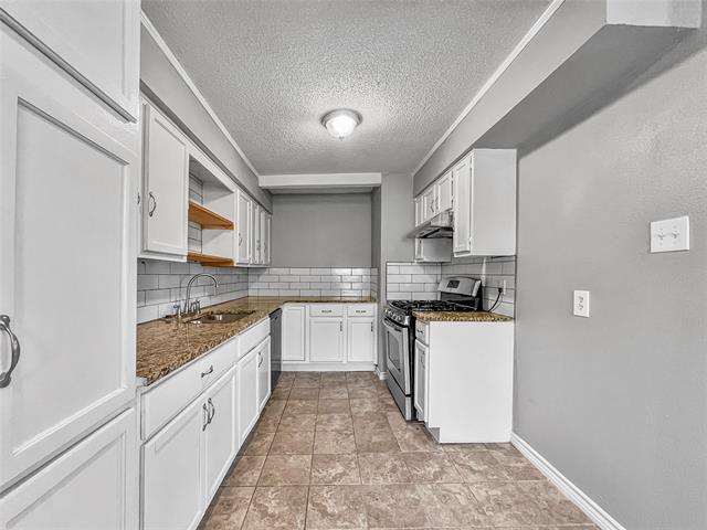 Building Photo - 2421 Stovall Dr
