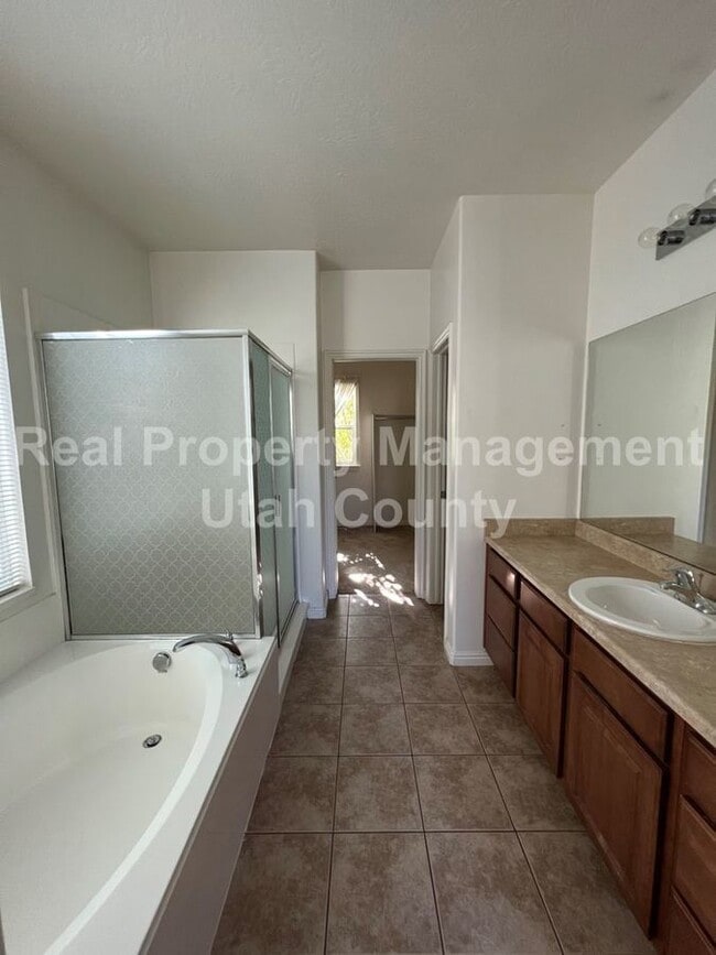 Building Photo - 11438 Open View Ln