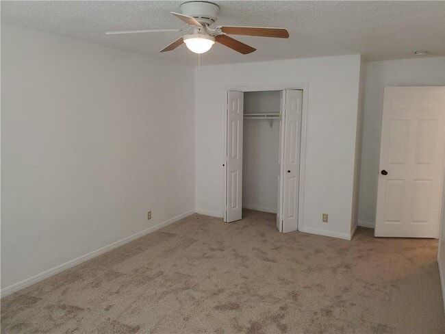 Building Photo - 108 Verna Spur