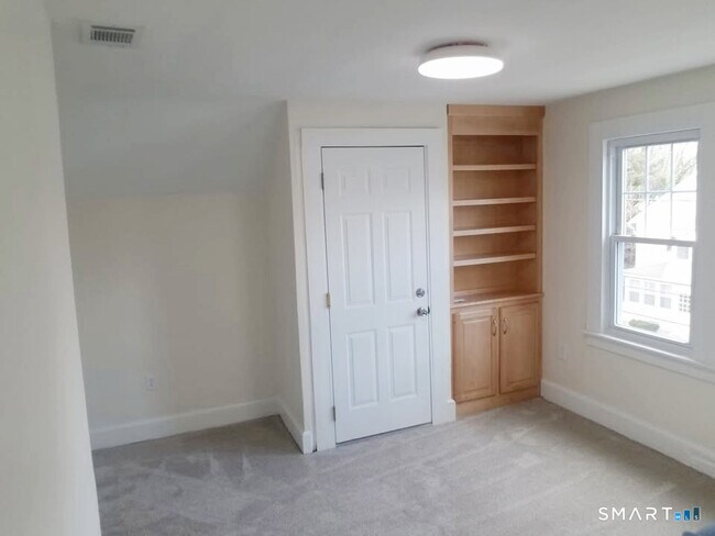 Building Photo - 51 Wallace Row