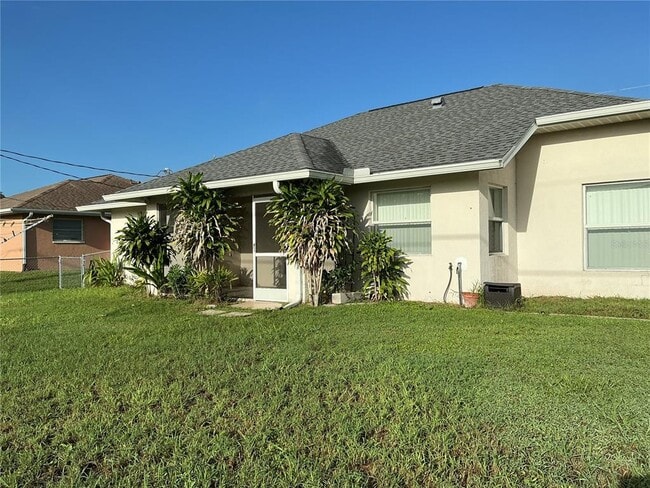 Building Photo - 2700 S Biscayne Dr