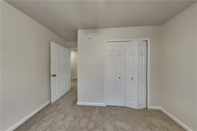 Building Photo - 1013 Camden Ln