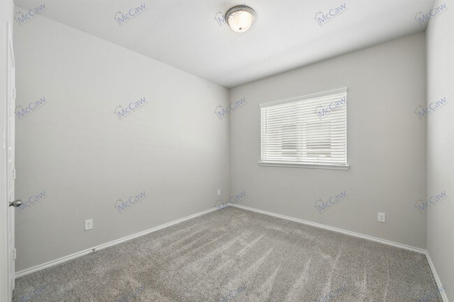 Building Photo - 5909 Hopkins Dr