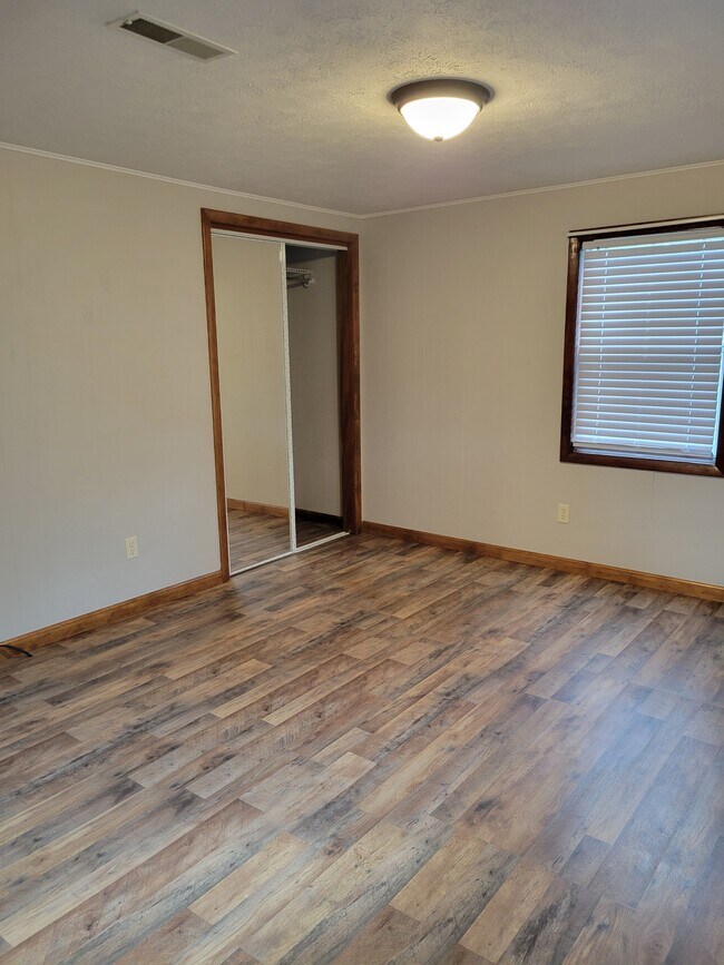 Building Photo - 566 Turkey Oak Rd