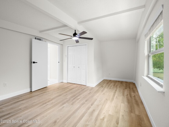 Building Photo - 6260 Marcy St