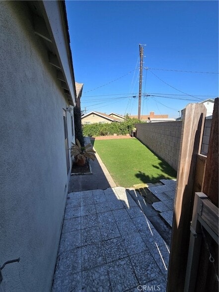 Building Photo - 9321 Salem Ave