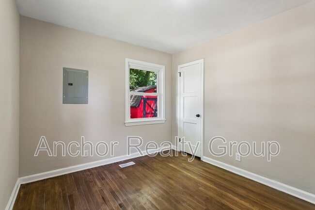 Building Photo - 7730 Ruthven Rd