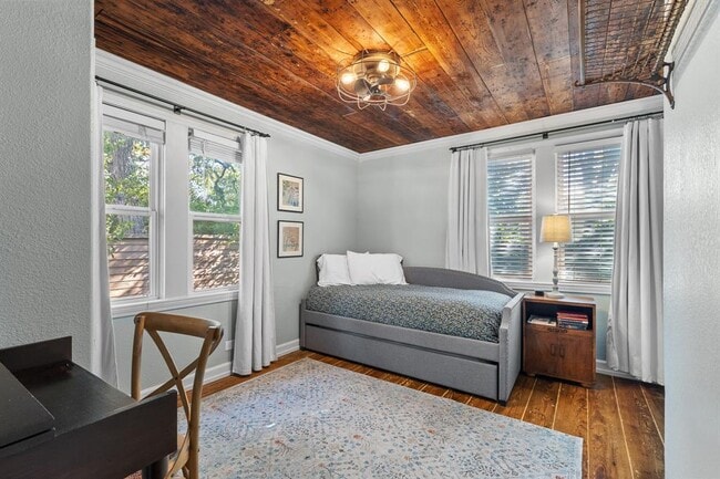 Building Photo - 519 E Ashby Pl