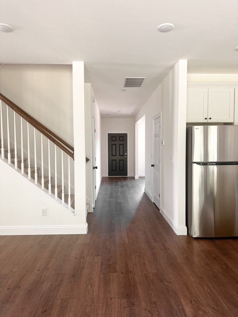 Building Photo - 3851 Longmore Ln