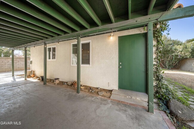 Building Photo - 43007 Pearlwood Dr