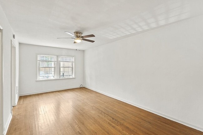 Building Photo - The Ambassador