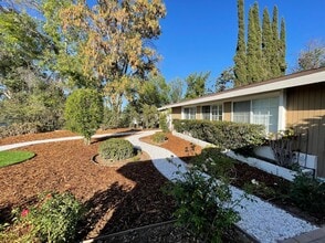 Building Photo - 5543 Mason Ave