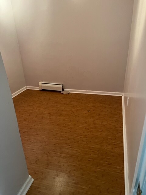 Building Photo - 8147 S Summit Dr