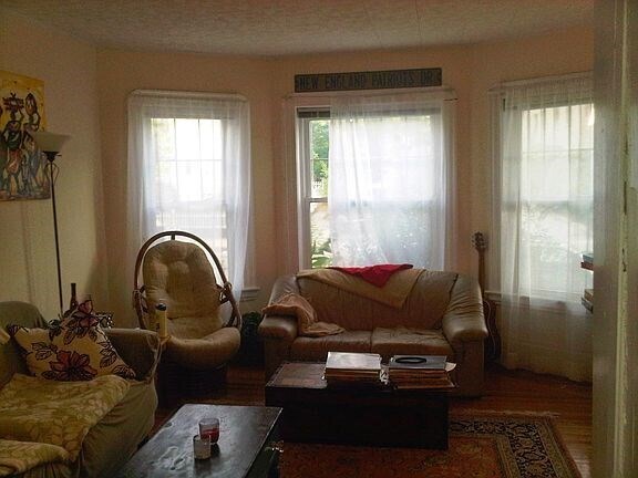 Building Photo - 229 Highland Ave