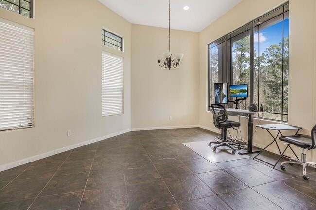 Building Photo - 22 Twinstone Cir