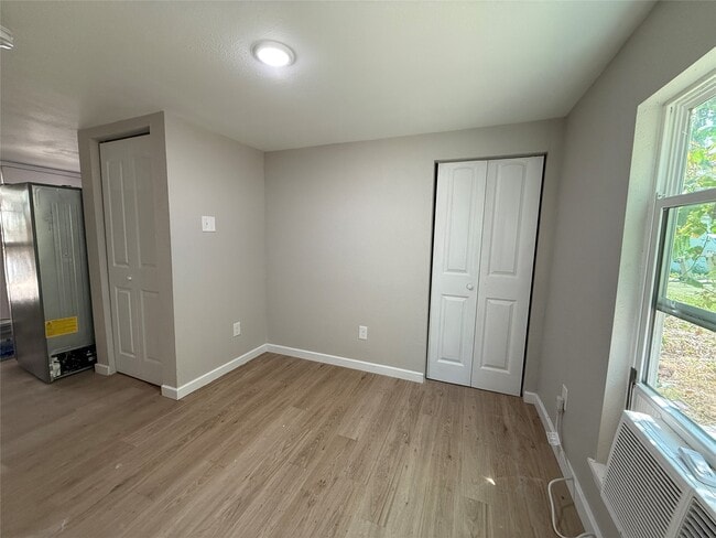 Building Photo - 6708 Avenue I