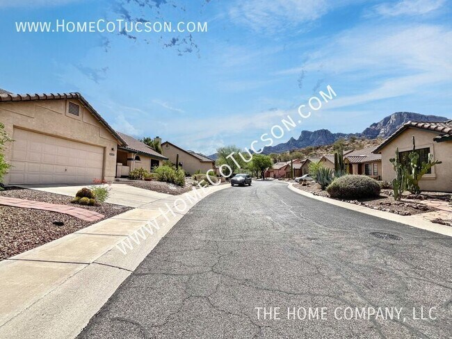 Building Photo - 1551 E Sonoran Desert Dr