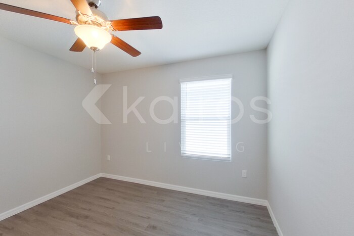 Building Photo - 8677 SW 44th Ct