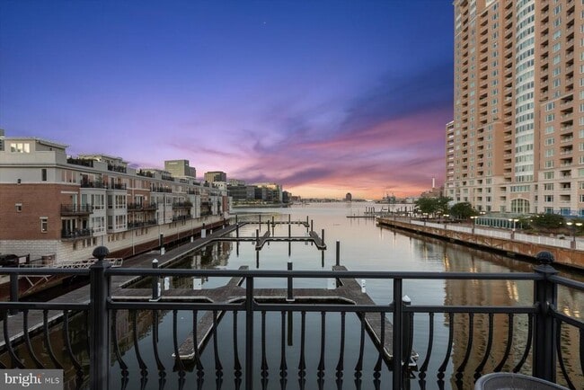 Building Photo - 921 Valencia Ct