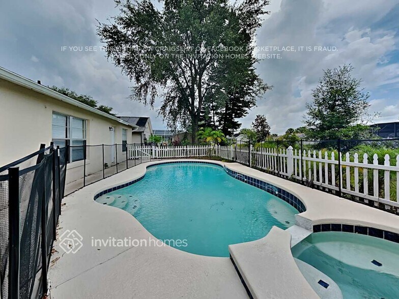 Building Photo - 7792 Indian Ridge Trail N
