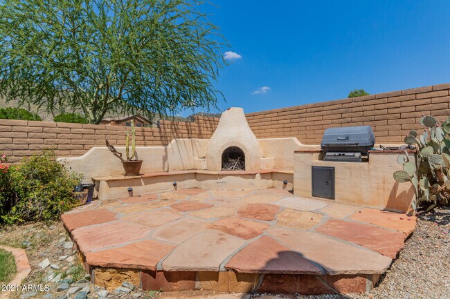 Building Photo - 204 W Mountain Sage Dr